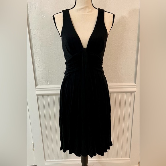 EUC Black Diane Von Furstenberg Dress - Picture 1 of 5